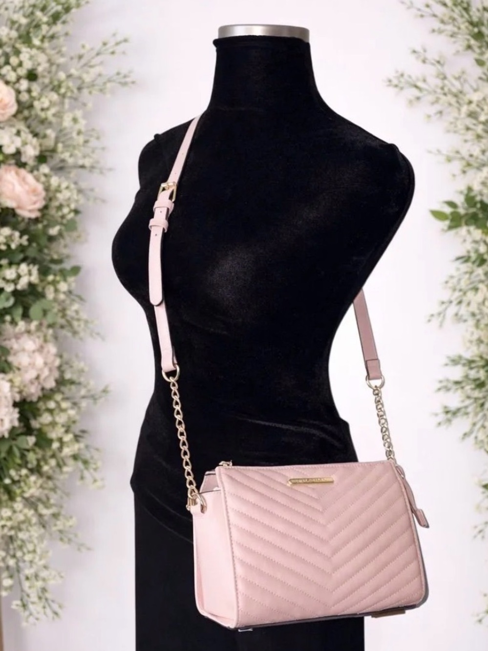 19SM. NWT Steve Madden "Blexi" Quilted Crossbody